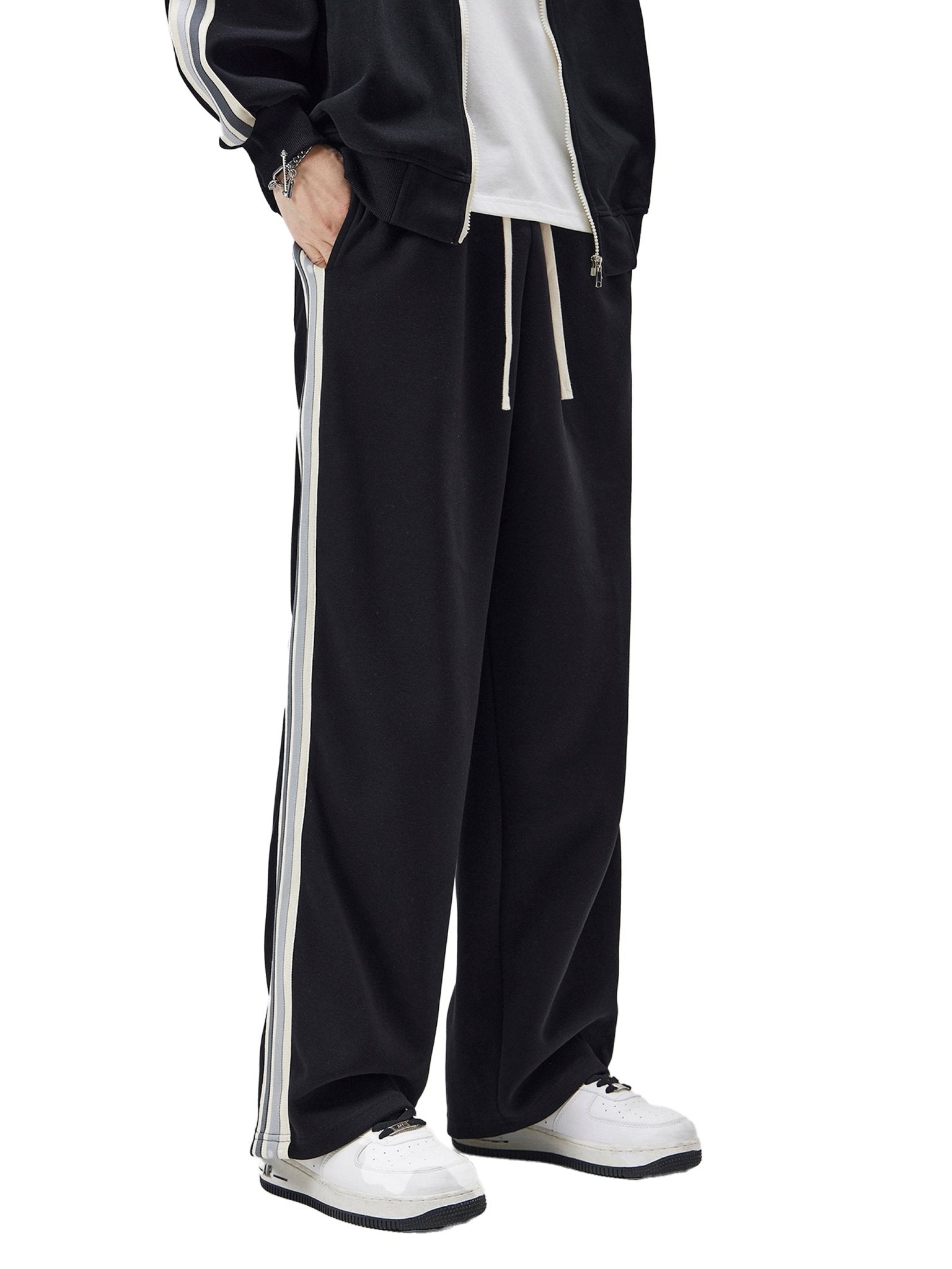 DF Black Contrast Side - Stripe Straight - Leg PantsContrast Side - Stripe Straight - Leg PantsDF Black Contrast Side - Stripe Straight - Leg Pants251005PODPX1320001