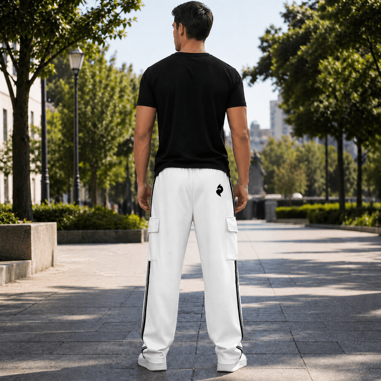 DF White Side Stripe Straight - Leg PantsSide Stripe Straight - Leg PantsDF White Side Stripe Straight - Leg Pants260424PODPX1745001