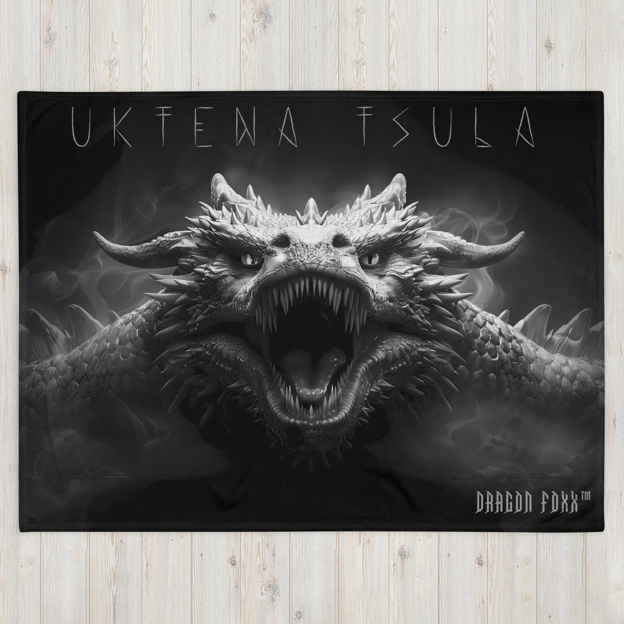 UKTENA TSULA - Throw BlanketThrow Blanket5480660_13222