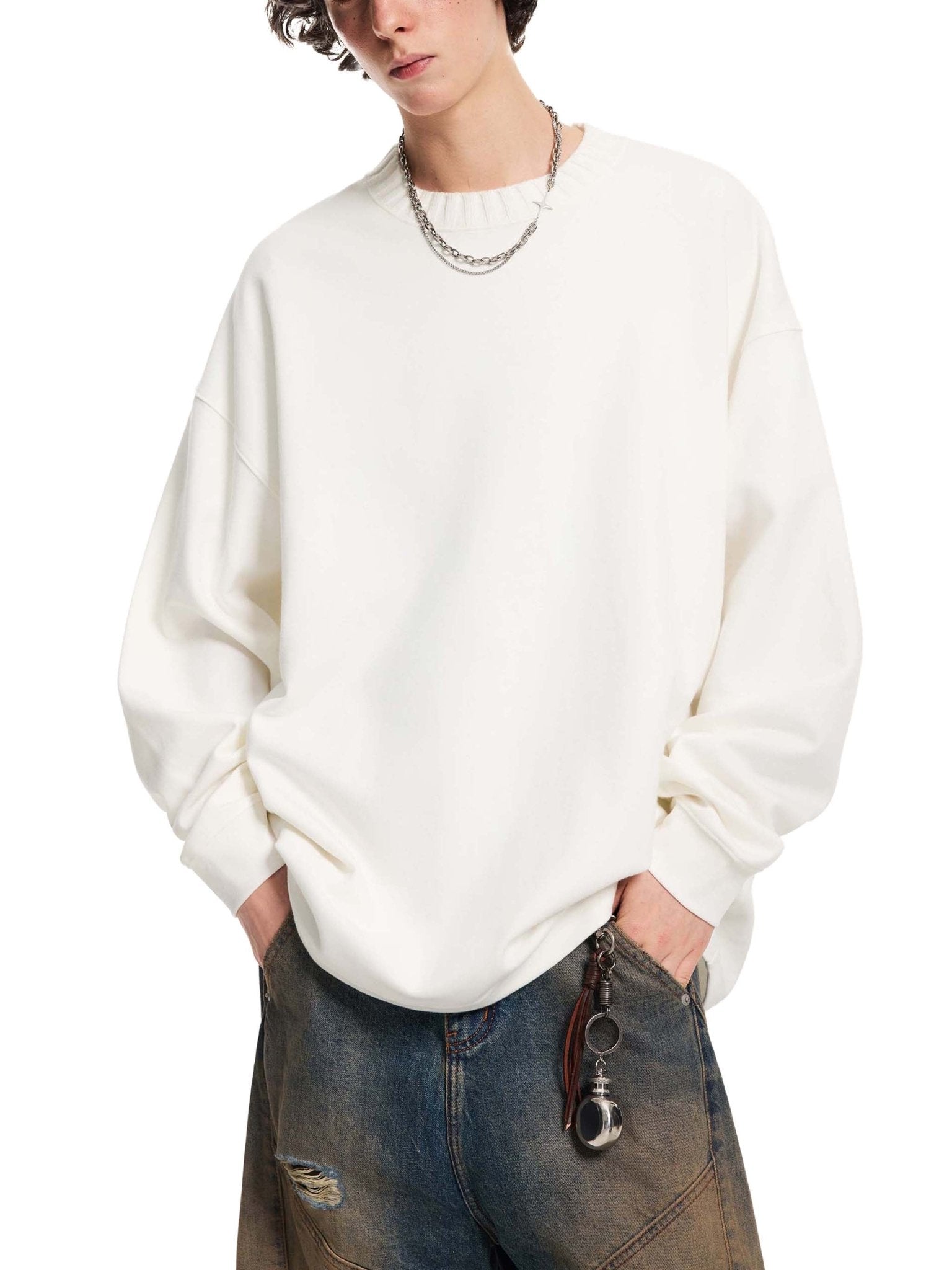 White Knitted Round Neck Oversize SweatshirtKnitted Round Neck Oversize SweatshirtWhite Knitted Round Neck Oversize Sweatshirt251012PODRA1105001